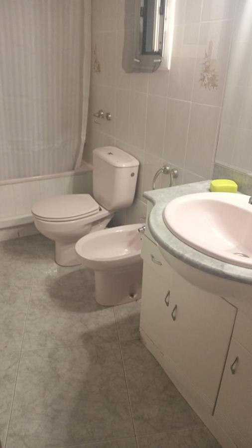 Sunny Room In A Shared Apartment In 루비 외부 사진